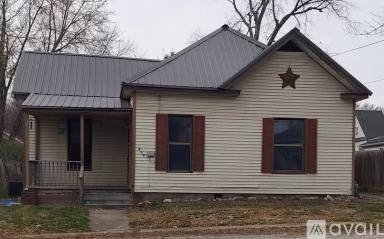 Main picture of 605 N Washington St