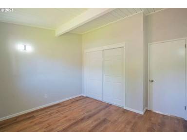 Main picture of 2711 NW Madrona St