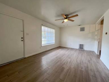 Main picture of 3810 32nd St