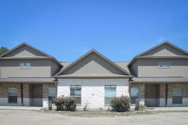 Main picture of 4032 Golden Eagle Dr