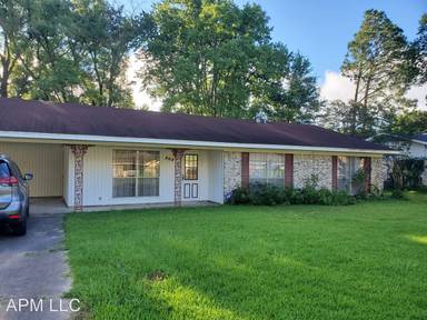 Main picture of 808 E Rimes Cir