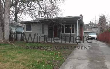 Main picture of 240 E Poplar St
