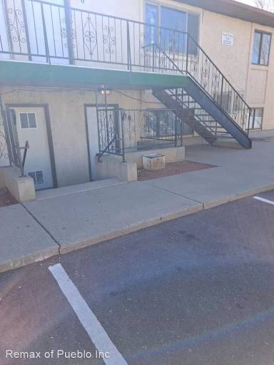 Main picture of 924 E 5th St