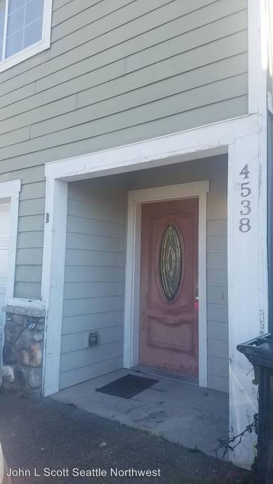 Main picture of 4536 S Puget Sound Ave