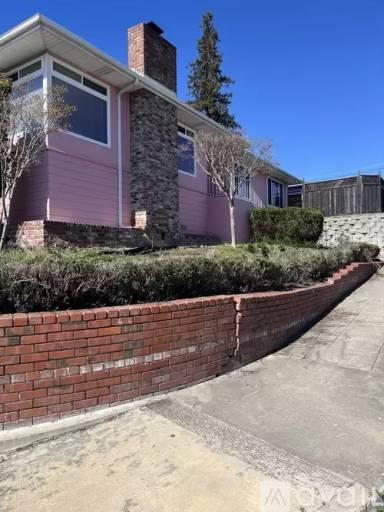 Main picture of 20465 Almeda St