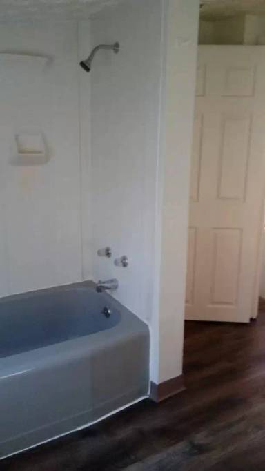 Main picture of 49 E Emerling Ave