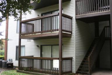 Main picture of 100 Wells Ct