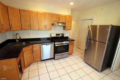 Main picture of 10-28 Centennial Pl Apartments
