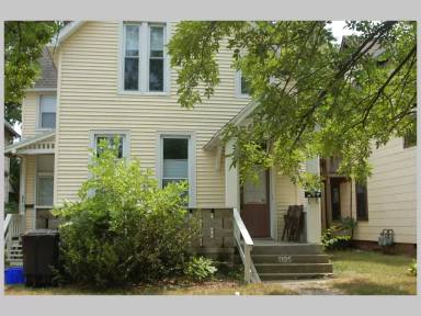 Main picture of 1105 Tippecanoe St
