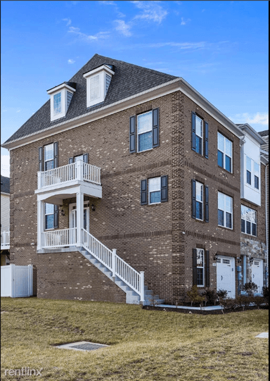 Main picture of 4800 Forest Pines Dr