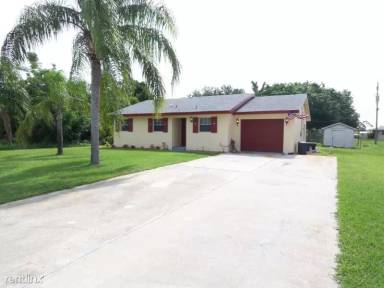 Main picture of 2360 6th Way SW