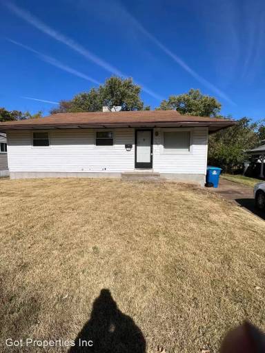 Main picture of 139 McAlpine Dr