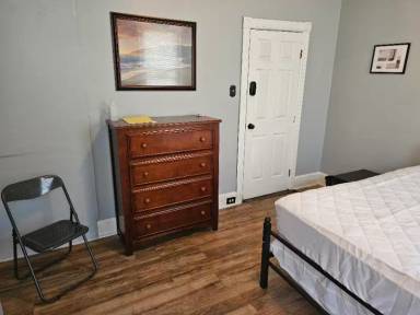 Main picture of 49 Th Aspen St
