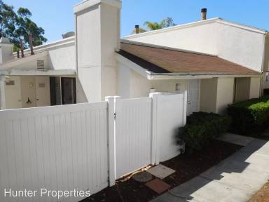 Main picture of 1221 Caminito Septimo