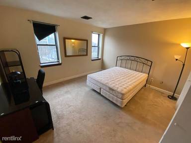 Main picture of 110 Riverway