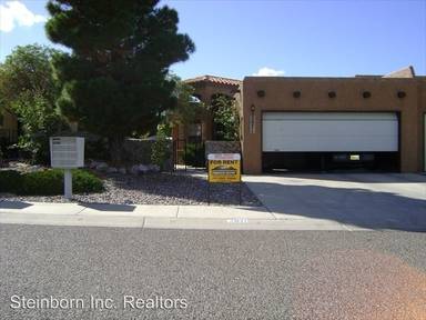 Main picture of 2071 Pinecone Way
