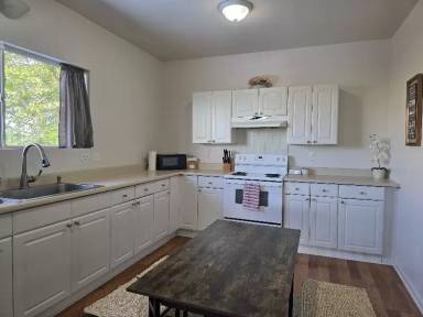 Main picture of 83 Anuenue St