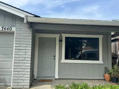 Main picture of 7440 Tierra Way