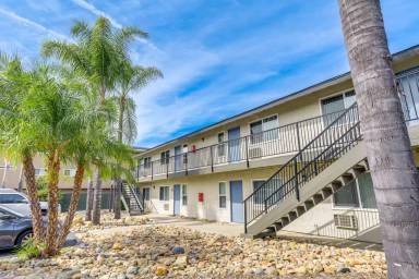 Main picture of 570 E Mission Ave