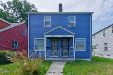 Main picture of 1013 E 19th Ave