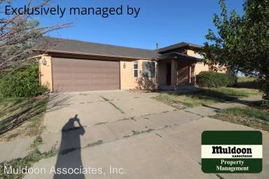 Main picture of 3402 Coyote Ln