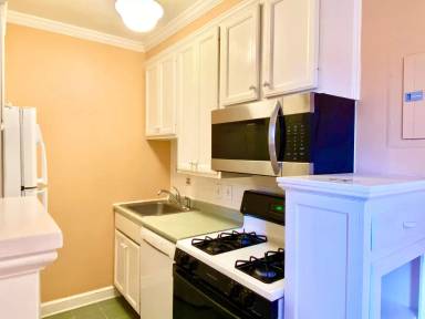Main picture of 2801 Cortland Pl NW