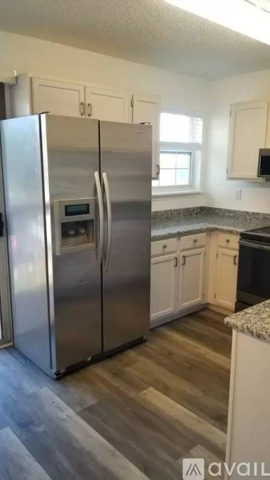 Main picture of 103 Vixen Cir