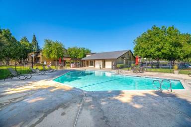 Main picture of Laurel Heights Apartments