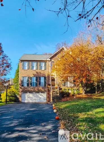 Main picture of 18 Big Woods Dr