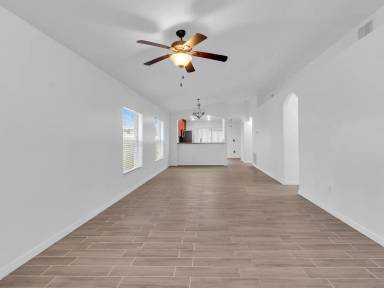 Main picture of 1909 Hawks View Dr