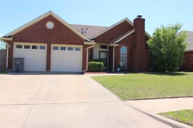 Main picture of 6832 NW Crestwood Dr