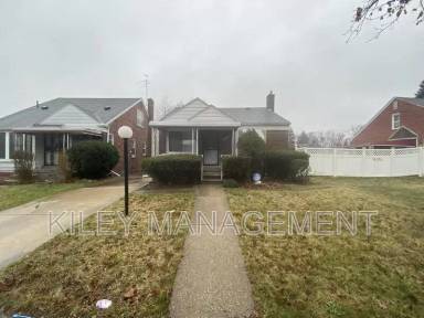 Main picture of 18417 Beland St