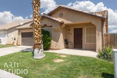 Main picture of 919 Adobe Dr