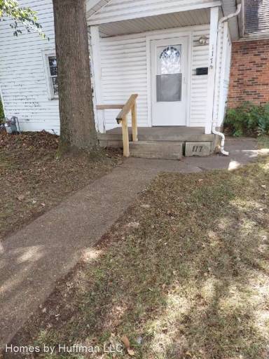 Main picture of 117 E Missouri St