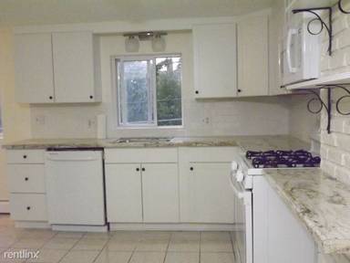 Main picture of 15 Ashland St