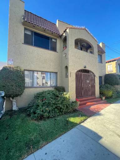 Main picture of 355 Orange Ave