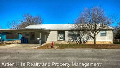 Main picture of 2114 Water Front Dr