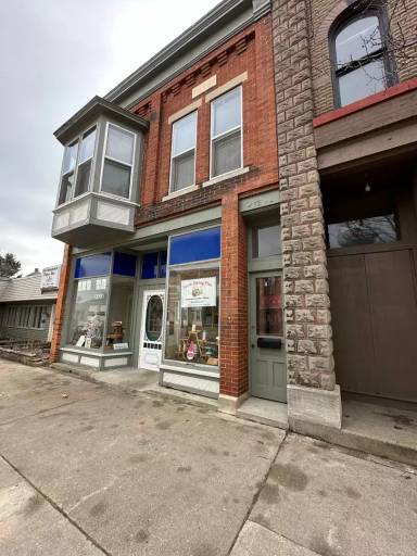 Main picture of 119 E Main St