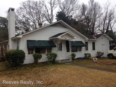 Main picture of 715 Pinehill Dr
