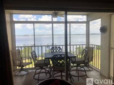 Main picture of 2885 Palm Beach Blvd
