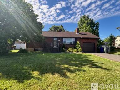 Main picture of 173 Harding Ave