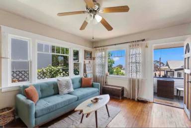 Main picture of 3929 California St