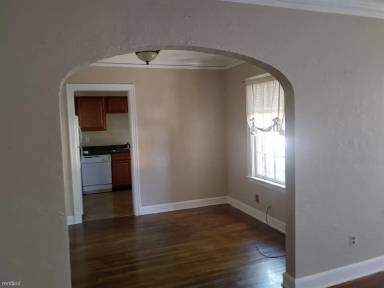 Main picture of 2265 Elzey Ave