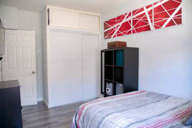 Main picture of 3744 3rd Ave