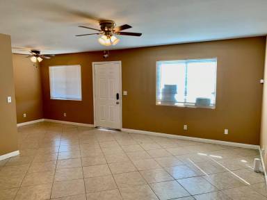 Main picture of 16510 Lakeshore Dr