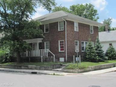 Main picture of 403 N Dunn St