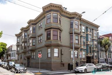 Main picture of 12 Oakwood St