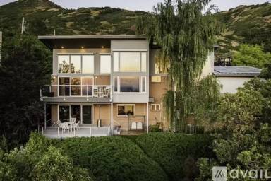 Main picture of 2144 S Lakeline Dr