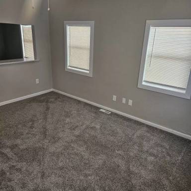 Main picture of 607 N Hocker Ave