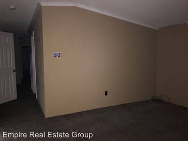 Main picture of 400 N Cecil St